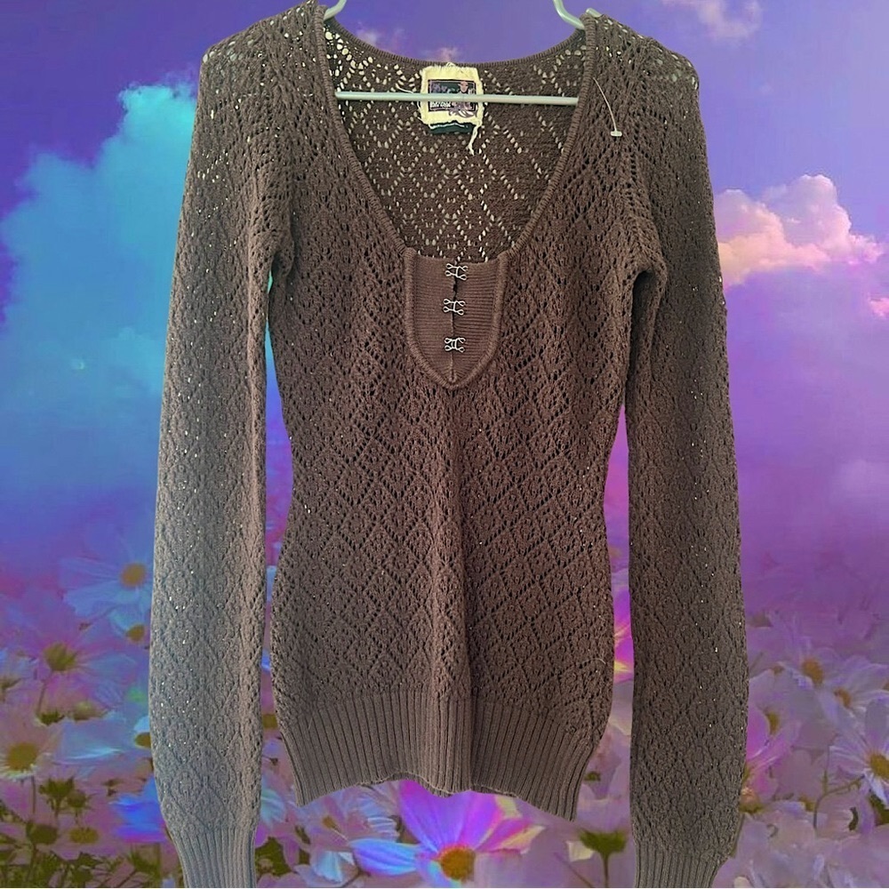 Buffalo knit brown long sleeve sweater top silver clasps swoop neck pattern cute